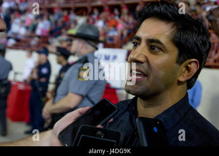 Neil Makhija parle aux médias lors d'une manifestation tenue à Harrisburg, PA pour commémorer son 100e jour de son mandat, le Samedi, Avril 29, 2017. Les membres de th Banque D'Images