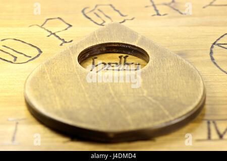 Planchette en bois conseil parler sur Banque D'Images