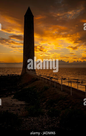 Boucher le port de Larne Sunrise Memorial le comté d'Antrim en Irlande du Nord Banque D'Images