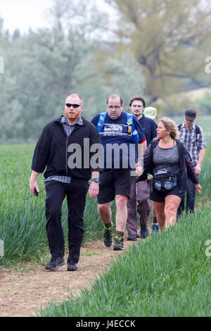 Wellingborough, Northamptonshire, U.K. 13h Mai 2017. La 38ème marche internationale de Waendel. Un peu plus de mi-chemin sur les 42 km à pied. Credit : Keith J Smith./Alamy Live News Banque D'Images