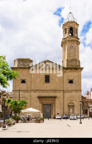 L'église néoclassique - L'Església de Sant Miquel, La Place de l'Esglesia, L'Espluga de Francoli, Tarragona, Catalogne, Espagne Banque D'Images