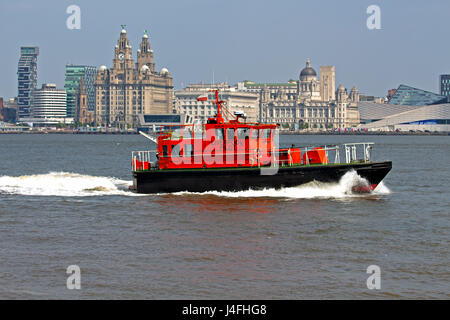 Le bateau-pilote de Liverpool Le Bécasseau variable sur la Mersey Banque D'Images