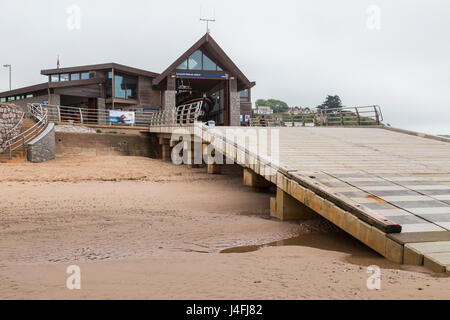 Les nouveaux bâtiments de la station de sauvetage de la RNLI Exmouth Banque D'Images