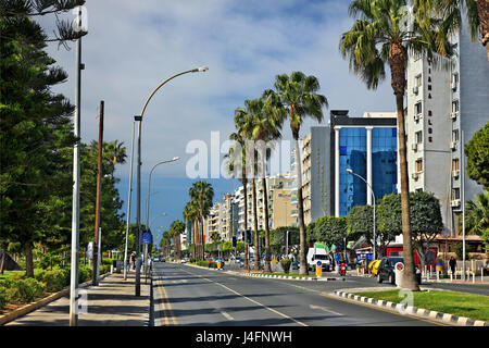 28 octobre avenue, l'avenue de bord de mer de Limassol (ou 'lemessos'), Chypre. Banque D'Images