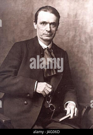 Rudolf Steiner (1861â€"1925) était un philosophe et penseur social autrichien, connu pour son travail dans les domaines de l'éducation, de l'agriculture et des arts Il est le fondateur de l'Anthroposophie et de l'éducation Waldorf, influençant diverses disciplines. Banque D'Images