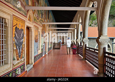 Monastère de Kykkos, le plus important monastère de Chypre, sur les montagnes de Troodos. Banque D'Images