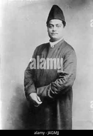 Swami Vivekananda, éminent philosophe et chef spirituel indien, prononça son célèbre discours au Parlement des religions du monde à Chicago en 1893. Cette photographie, prise à Londres en 1895, capture son influence mondiale et sa présence spirituelle lors de ses voyages en Occident. Banque D'Images