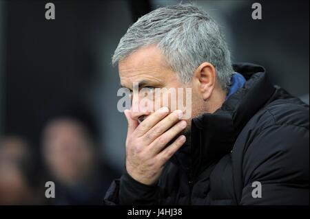 JOSE MOURINHO CHELSEA V NEWCASTLE UNITED FC ST JAMES PARK NEWCASTLE Angleterre 06 Décembre 2014 Banque D'Images