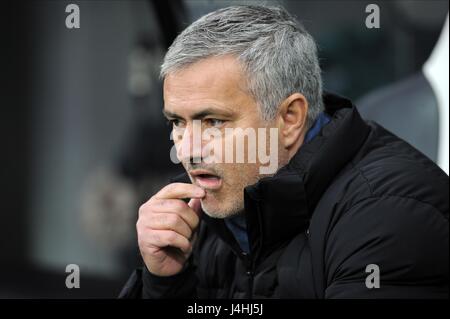 JOSE MOURINHO V NEWCASTLE UNITED FC Chelsea FC Chelsea V NEWCASTLE UNITED FC ST JAMES PARK NEWCASTLE Angleterre 06 Décembre 2014 Banque D'Images