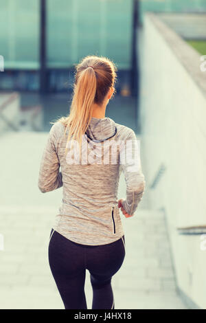 Close up of sporty woman en bas Banque D'Images