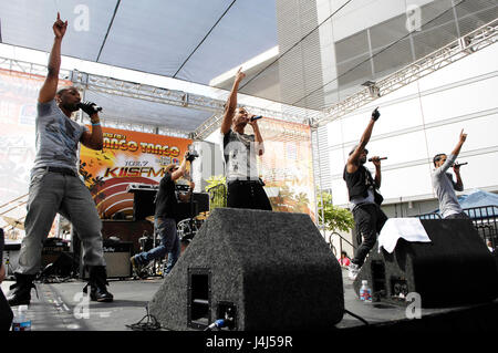 JLS fonctionne à la radio KIIS FM Wango Tango 2010 au Staples Center le 15 mai 2010 à Los Angeles, Californie. Banque D'Images