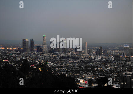 Le centre-ville de Los Angeles vue d'Hollywood, Californie. Banque D'Images