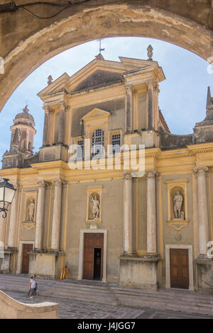 France, Alpes Maritimes, Menton, l'église St.Michel Banque D'Images