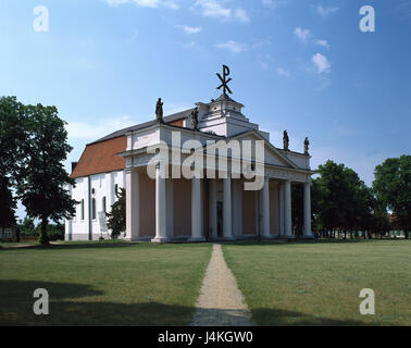 Joachim Busch, de l'architecture, de la culture, de l'endroit d'intérêt, parc, été construit en 1765 - 70, style architectural, le style architectural du temple, piliers, portique, classicisme, Baumeister Johann Allemagne, 1, Barcelona, église du village, parc Europe, zone semolinas, église, église paroissiale, Banque D'Images