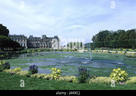 France, Lorraine, Lunéville, serrure, parc du château, parc, étang, à l'extérieur de l'Europe, l'été, parc, style rococo, style architectural, epoch, rococo, structure, bâtiment, architecture, point d'intérêt, jardin, étang de blocage Banque D'Images