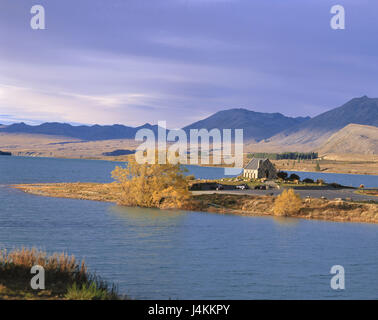 Nouvelle Zélande, île du sud, la saumure Tekapo, Tekapo, 'Église du Bon Pasteur", le sud de l'Hochland Mackenzie de cauchemar pour classer la montagne, Alpes de Nouvelle-Zélande, paysage de montagne, lac, lac de montagne, glacier, lac, rive, band, "église de la bons pasteurs', construit en 1935, point d'intérêt, destination, conception, repos, silence, solitude, désert, nature Banque D'Images