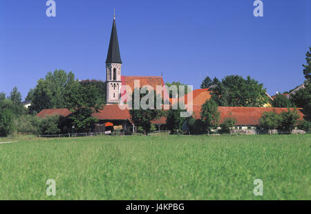 L'Autriche, Haute Autriche, chambre de sel, Oberhofen dans le lac fou, vue locale, l'Europe de l'église, place, place, un centre touristique, tourisme, maisons, clocher Banque D'Images