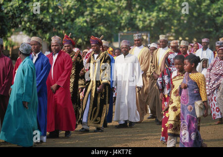 L'archipel des Comores, Anjouan de l'île, Mutsamudu, cérémonie de mariage modèle ne libération ! Afrique, océan Indien, l'île de l'état, l', mariage, mariage, cérémonie, le rituel, la tradition, les hommes, les femmes, les non-blancs, de teint basané, vêtements, coiffures, traditionnellement, procession, de la culture, de l'extérieur Banque D'Images