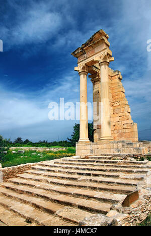 Le temple dans le sanctuaire d'Apollon Hylates à Kourion près de Kourion ancienne, district de Lemessos (Limassol, Chypre). Banque D'Images