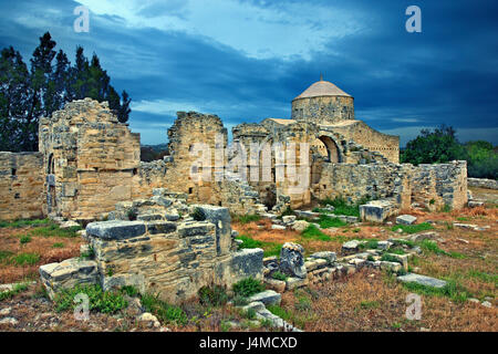 L'église byzantine dans le monastère de Timios Stavros ('Sainte Croix'), à proximité de Anogyra village, Chypre. Banque D'Images