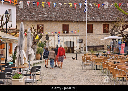 Timios Stavros ('sainte croix') monastère à la place d'omodos village, l'un des "villages" de fabrication du vin de Limassol district, à Chypre. Banque D'Images