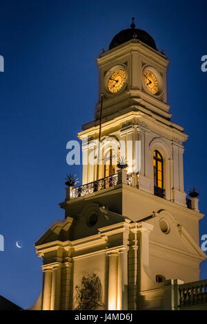 Musée historique national Tour de l'horloge dans la nuit - Santiago, Chili Banque D'Images