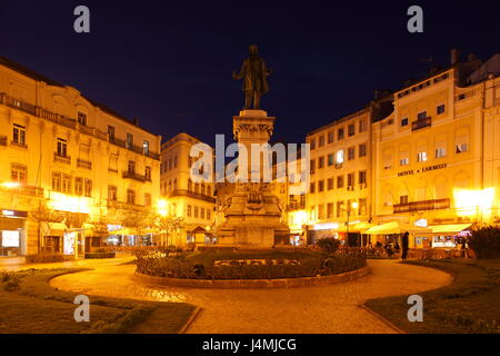 Largo da Portagem et Monument Joaquim António de Aguia au crépuscule , Coimbra, Beira Litoral, REGIO, Centro, Portugal, l'Europe JE Platz Largo da Portagem m Banque D'Images