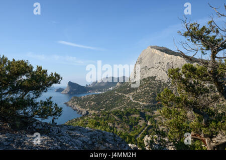 High angle panoramique vue panoramique de Palvani-Oba haut de montagne le long de la route C0-11516 que ci-dessous Sokol (Hawk) vers la montagne Novy Svet (Nouveau Monde) Village Banque D'Images