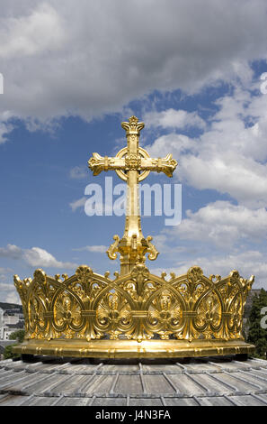 France, Lourdes, basilique du rosaire, la basilique de l'Immaculée Conception, de la couronne, croix, Golden, ciel nuageux, Hitting-Pyrenees, lieu de pèlerinage, lieu de pèlerinage, le pèlerinage, l'église de pèlerinage, la structure, l'architecture, la place d'intérêts, la destination, le tourisme, la foi, la religion, le christianisme, Banque D'Images