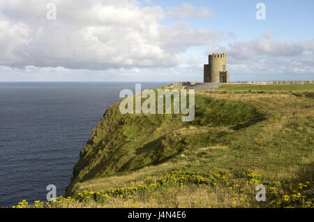 L'Irlande, le comté de Clare, Munster, falaises de Moher, paysages côtiers, O'Brien's Tower, Banque D'Images