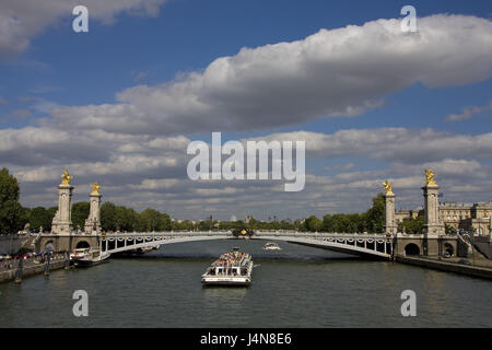 France, Paris, son flux, le Pont Alexandre III, l'amorçage, Banque D'Images