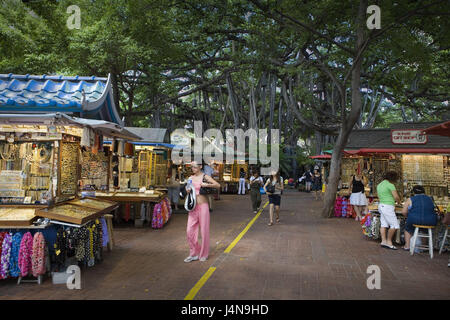 Les USA, Hawaii, Oahu, Honolulu, Islande Aloha Shopping Mall, les touristes, les îles Hawaii, destination, tourisme, personne, shopping street, shopping, boutiques, à l'extérieur, Banque D'Images