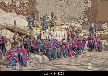 L'Afrique de l'Ouest, Mali, Dogonland, Falaise Bandiagara, Tirelli, masque, rouleau de compensation Banque D'Images