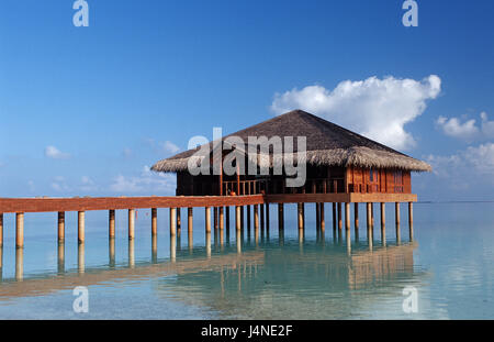 Bungalow sur l'eau, les Maldives, l'île Banque D'Images