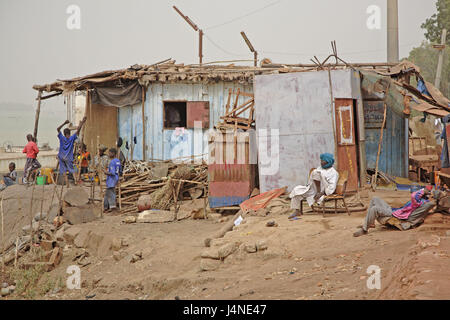 L'Afrique de l'Ouest, Mali, Niger-Binnendelta, ville de Mopti, flux Bani, port, aciéries, personne, Banque D'Images