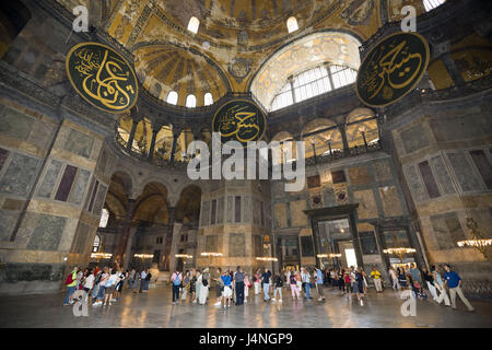 La Turquie, Istanbul, Sainte-Sophie, le Musée Ayasofya, visiteur, Ayasofya, Sophienkirche, structure, architecture, monument, Dome, historiquement, à l'intérieur, les gens, les touristes, l'UNESCO-Patrimoine culturel, musée, visites de musée, point d'intérêt, tourisme, monument, Banque D'Images