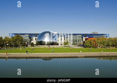 France, Paris, La Villette, la géode cinéma sphère, parc, personne, Banque D'Images