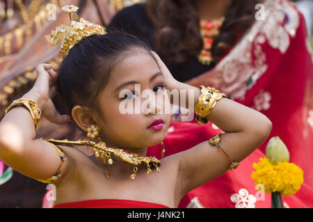 La Thaïlande, Chiang Mai, Chiang Mai Flower Festival Parade, fille, fête, portrait, Banque D'Images