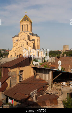 Sameba ou la Cathédrale de Sainte Trinité dans la capitale géorgienne Tbilissi. Banque D'Images