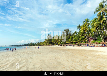 Stock Photo - Palm Beach, la plage de Ngapali, à Thandwe, Rakhine, baie du Bengale, Birmanie, Myanmar, en Asie Banque D'Images