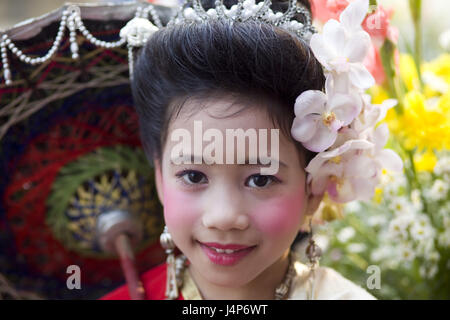 La Thaïlande, Chiang Mai, Chiang Mai Flower Festival Parade, fille, fête, affichage écran, portrait, Banque D'Images