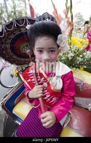 La Thaïlande, Chiang Mai, Chiang Mai Flower Festival Parade, fille, fête, écran d'affichage, Banque D'Images