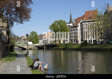 France, Alsace, Bas-Rhin, Strasbourg, malade, promenade, personne, Riverside, détente, Banque D'Images