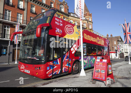 La Grande-Bretagne, l'Angleterre, Berkshire, Windsor, bus de tourisme, Banque D'Images