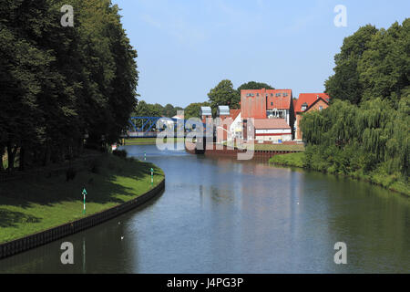 Allemagne, Meppen, vallée du lièvre, de l'Ems, Basse-Saxe, flux Bridge, pont sur le moyeu Dortmund Ems canal ou le lièvre, Banque D'Images