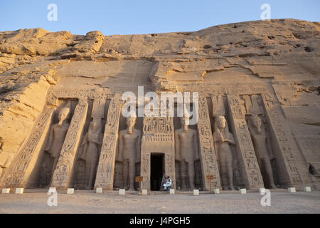 Petit temple d'Hathor de l'Nefertari, Abou Simbel, Égypte, Banque D'Images