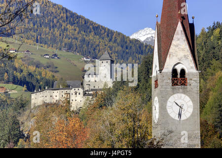 L'Italie, Tyrol du Sud, Pustertal, vallée Tauferer, Sand in Taufers, château Taufers, Banque D'Images