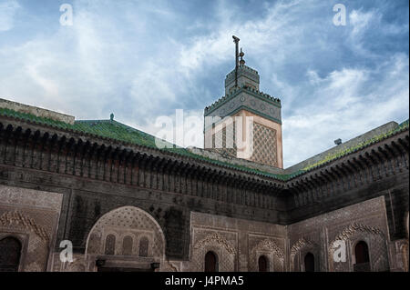 Fes, MAROC - 18 février 2017 : Madrasa Fès / photo montrant la magnifique Madras à Fez (Madrasa Bou Inania), Maroc Banque D'Images
