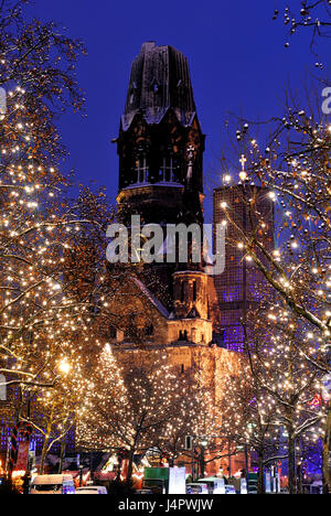 Berlin, architectural, architecture, cloche, berlin, église, ville, soirée, gedachtnis, gedachtniskirche, allemagne, photo Kazimierz Jurewicz Banque D'Images