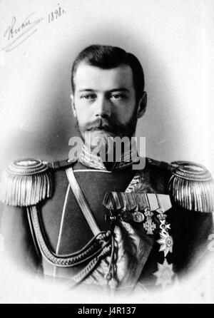 Cette image représente le tsar Nicolas II de Russie, prise en 1898. Le tsar Nicolas II fut le dernier monarque de Russie, et son règne prit fin avec la Révolution russe en 1917. Banque D'Images